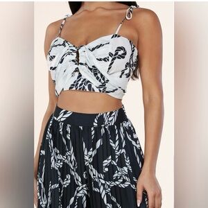 L’ATISTE Two Pice Accordion Pants Set (Sz S)